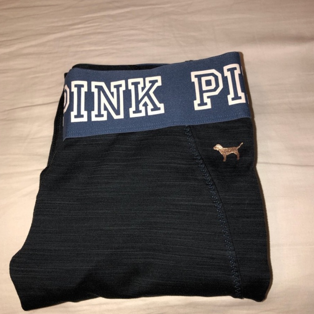 dark grey yoga/athletic leggings!